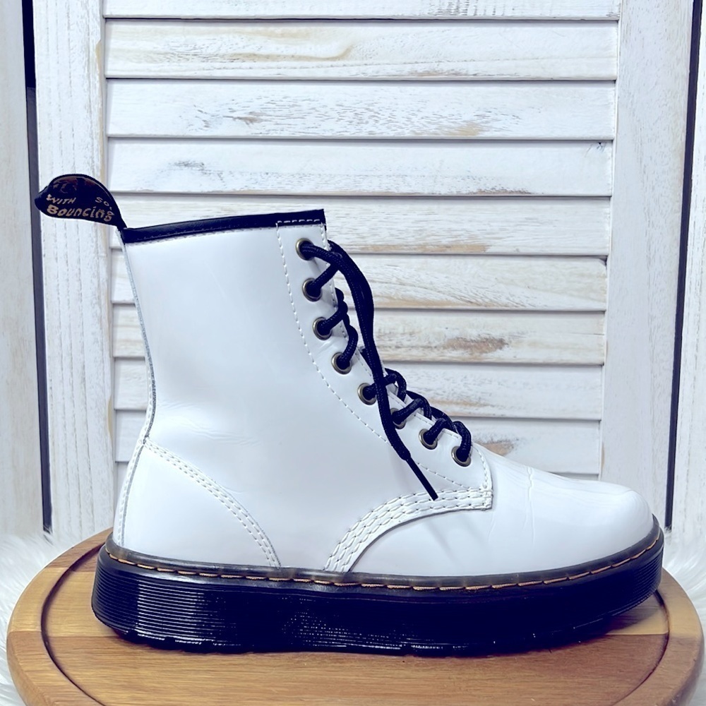 DR. MARTEN l White Patent Leather 1460 Lace Up Ankle Boot Size 8